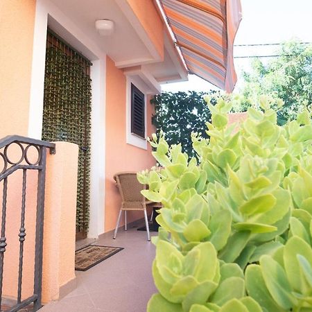 Lela 1 Apartman Bibinje Kültér fotó