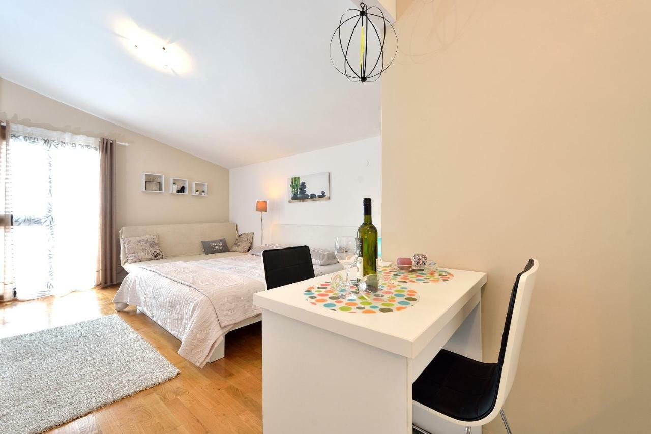 Lela 1 Apartman Bibinje Kültér fotó